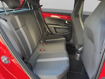 Car image 19