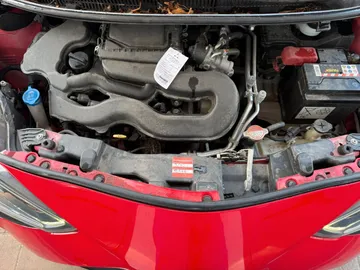 Car image 24