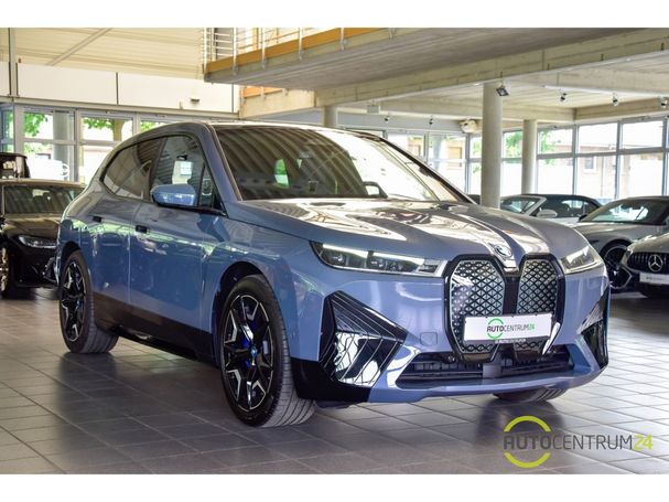 BMW iX 240 kW image number 2