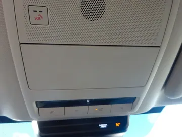 Car image 29