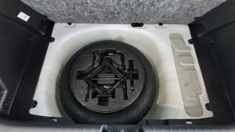 Car image 31
