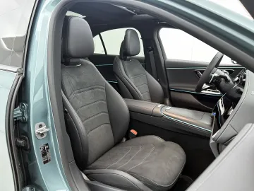 Car image 46