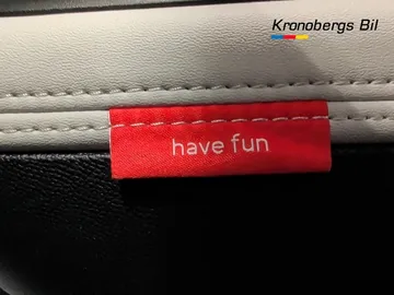 Car image 23