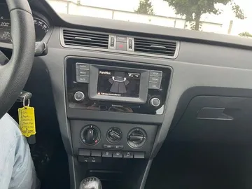 Car image 21