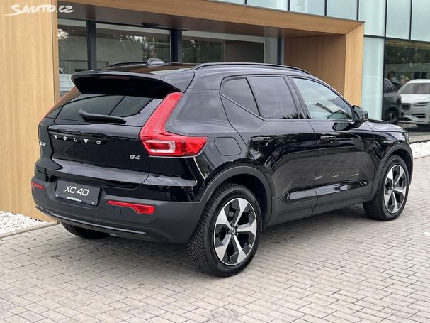 Volvo XC40 B4 Plus 145 kW image number 3