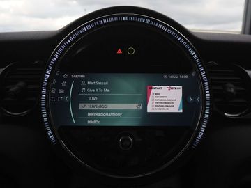 Car image 37