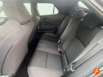 Car image 17