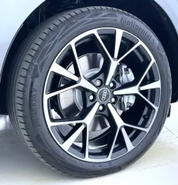 Car image 42