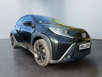 Car image 2