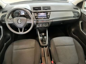 Car image 16