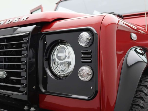 Land Rover Defender 291 kW image number 16