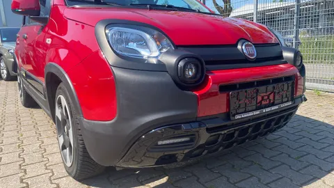 Car image 3