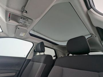 Car image 28