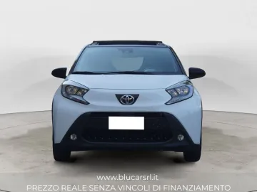 Car image 3