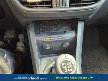 Car image 26