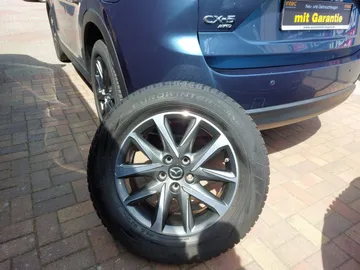 Car image 19