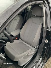 Car image 33