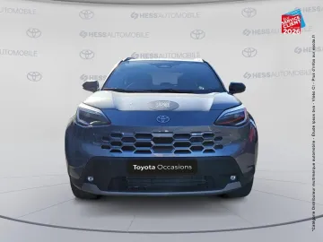 Car image 3