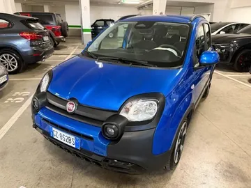 Car image 3