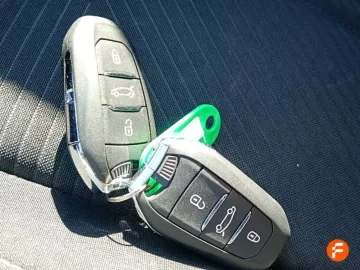 Car image 24