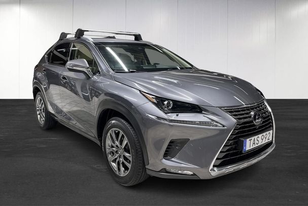 Lexus NX 300 h AWD 145 kW image number 2