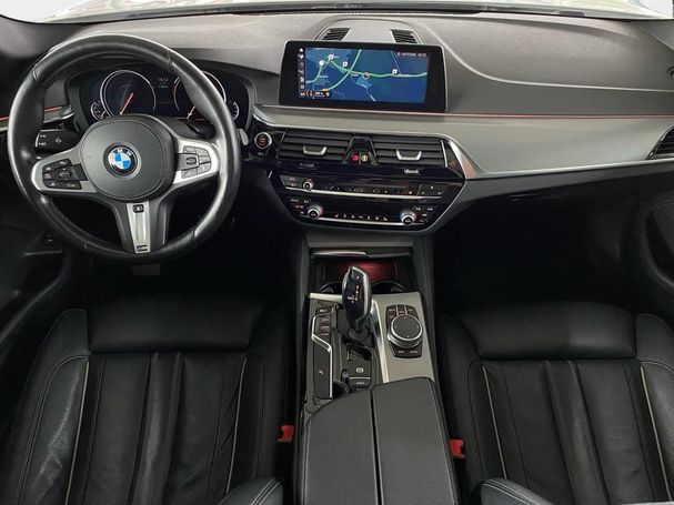 BMW 530i Touring xDrive 185 kW image number 8