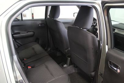 Car image 10