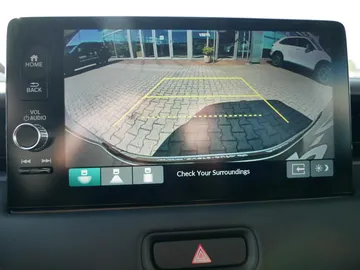 Car image 25