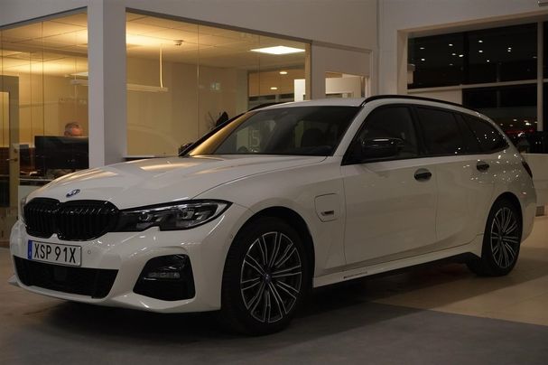 BMW 330 Touring xDrive 185 kW image number 1