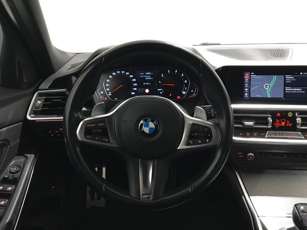 BMW 320i Touring 135 kW image number 14