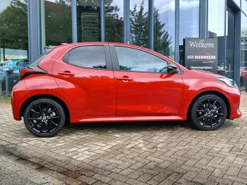 Car image 3