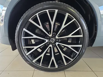 Car image 36
