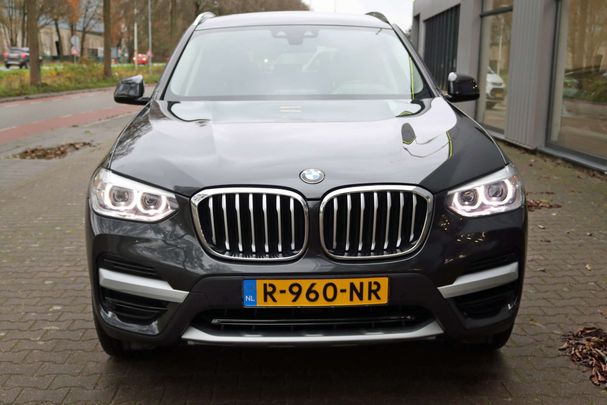 BMW X3 xDrive20i 135 kW image number 8