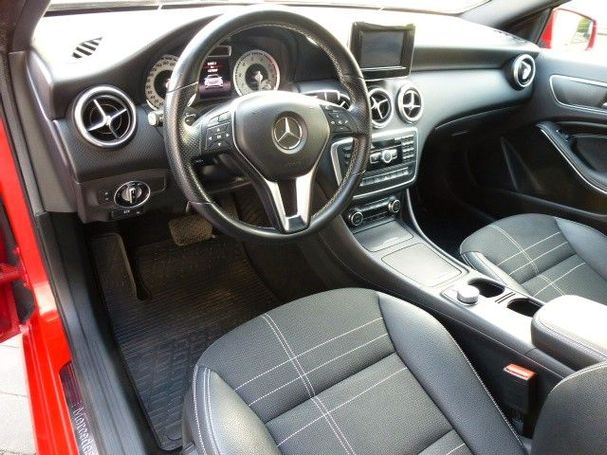 Mercedes-Benz A 180 BlueEFFICIENCY 90 kW image number 9