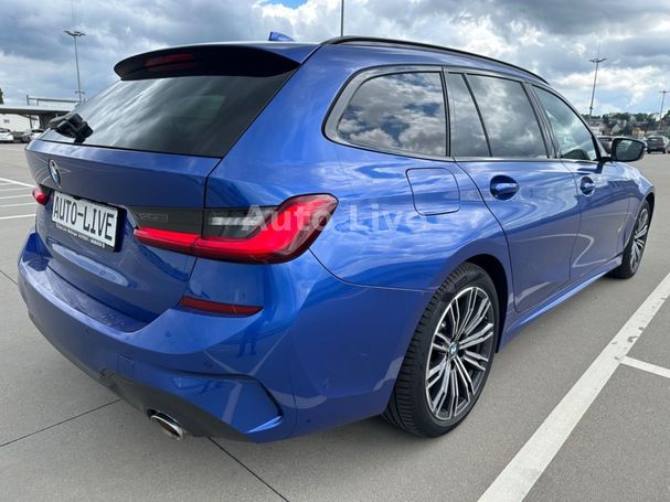 BMW 330i Touring xDrive 215 kW image number 2