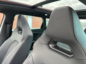 Car image 29