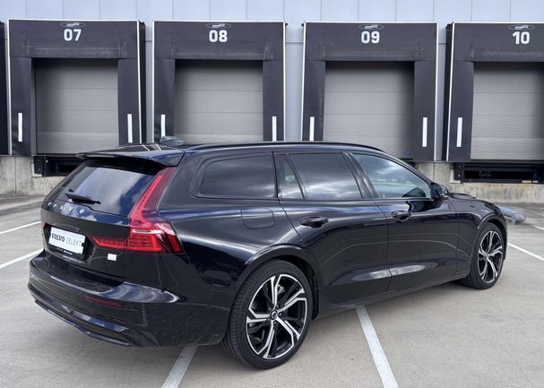 Volvo V60 T6 Recharge AWD T8 257 kW image number 2