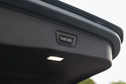 Car image 36