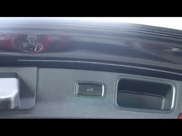 Car image 35