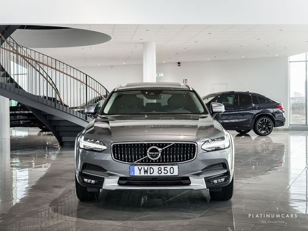 Volvo V90 Cross Country T5 AWD Pro Inscription 188 kW image number 2