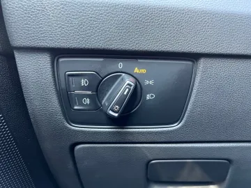 Car image 44