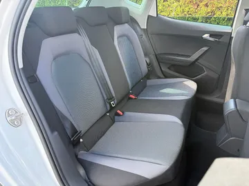 Car image 46