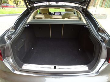 Car image 37