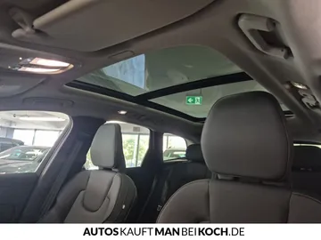 Car image 40