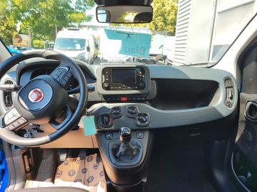 Car image 14
