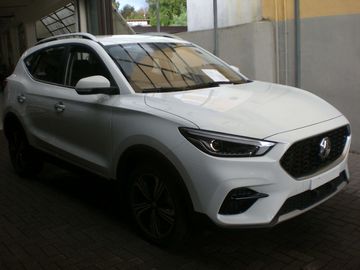 Car image 9