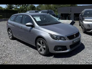 Car image 30