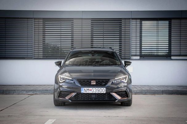 Seat Leon ST 2.0 TSI 4Drive DSG Cupra 221 kW image number 1