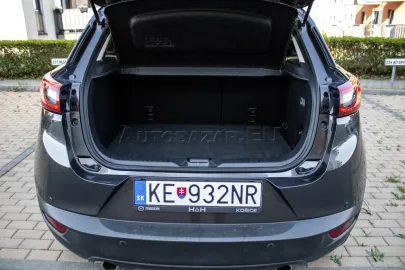 Car image 30