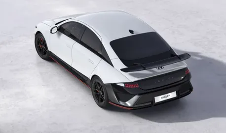 Car image 2